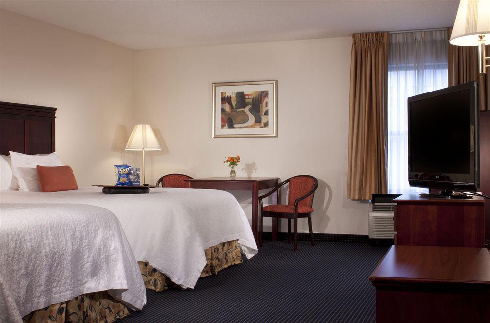 Hilton Atlanta/Marietta Hotel & Conference Center Bagian luar foto