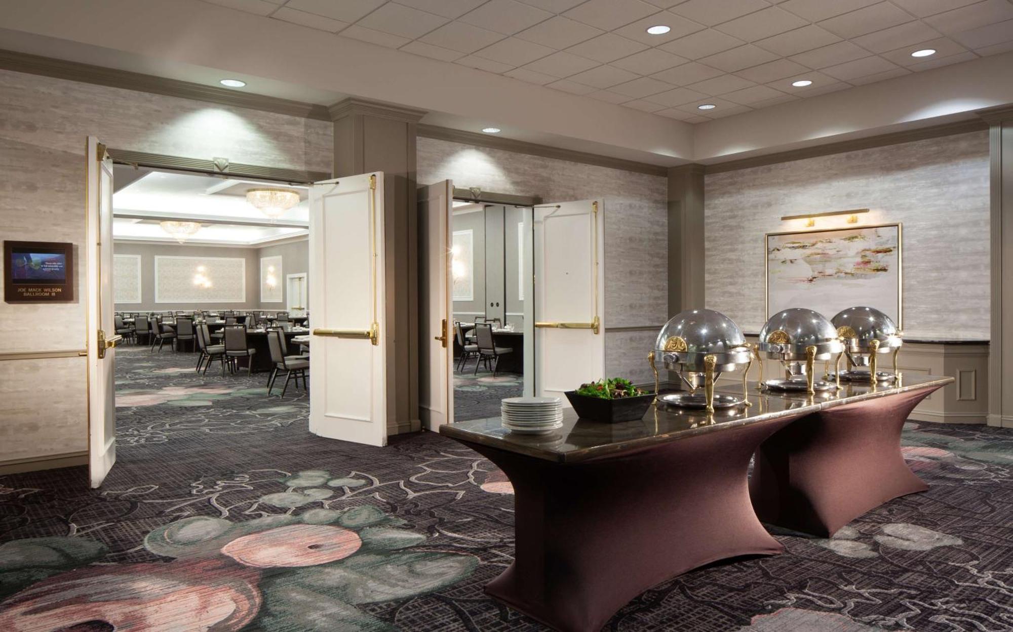 Hilton Atlanta/Marietta Hotel & Conference Center Bagian luar foto